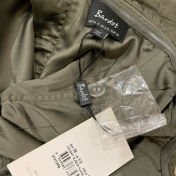 Bardot Caught Sleeve Playsuit Romper - Picture 6 of 6